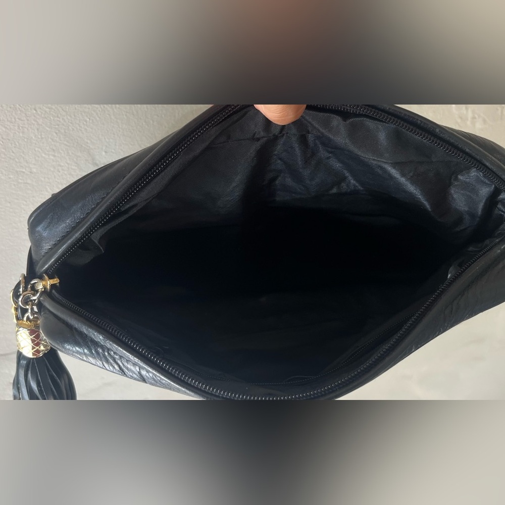 Chic Black Quilted Shoulder Bag with Gold Chain - Picture 8 of 9
